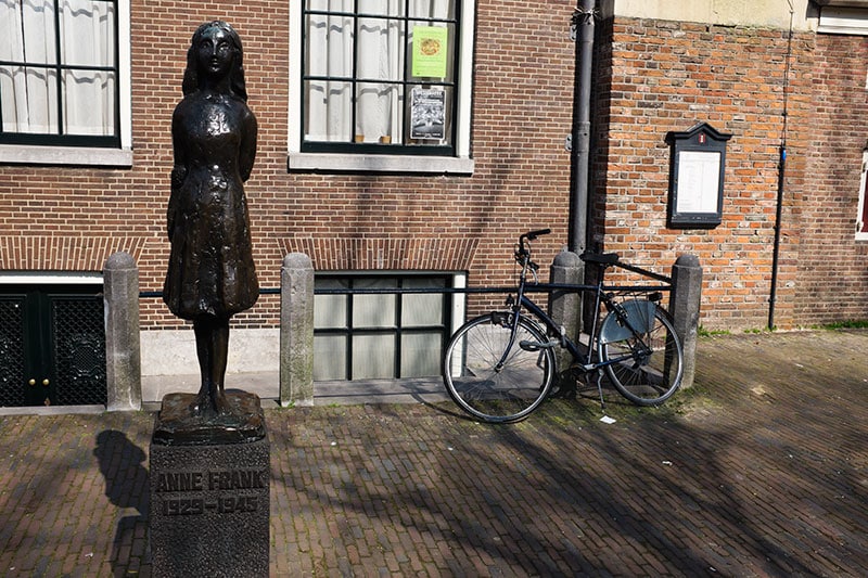 Statue maison d’Anne Frank
