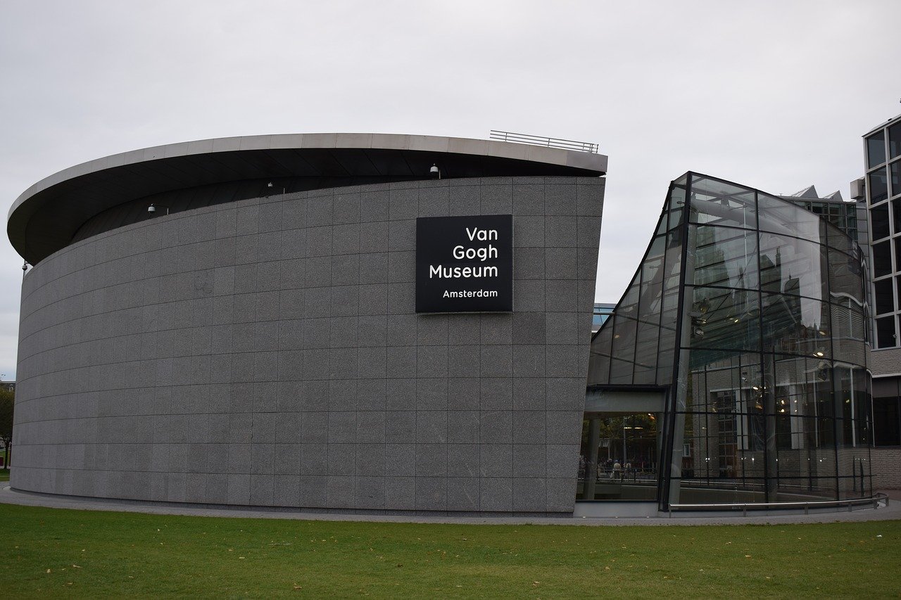 Extérieur musée Van Gogh