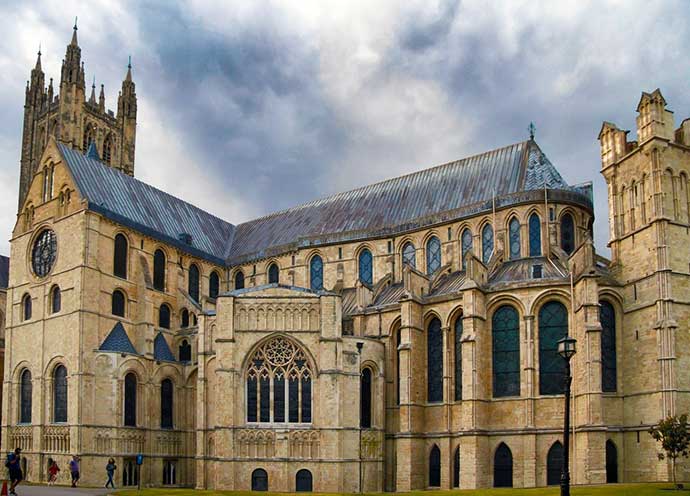 Cathédrale de Cantorbéry patrimoine historique de la monarchie britannique
