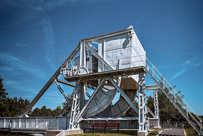 Pegasus Bridge visite guidée du mémorial en voyage scolaire