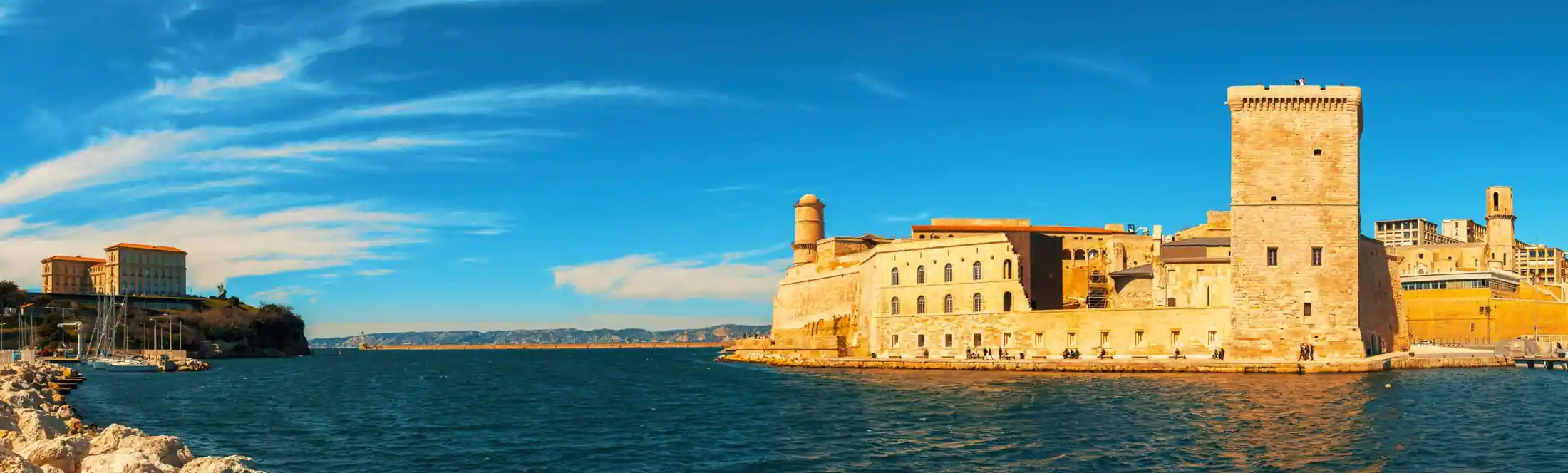 Voyage scolaire à Marseille : visite de la Cité Phocéenne avec des élèves de Terminale