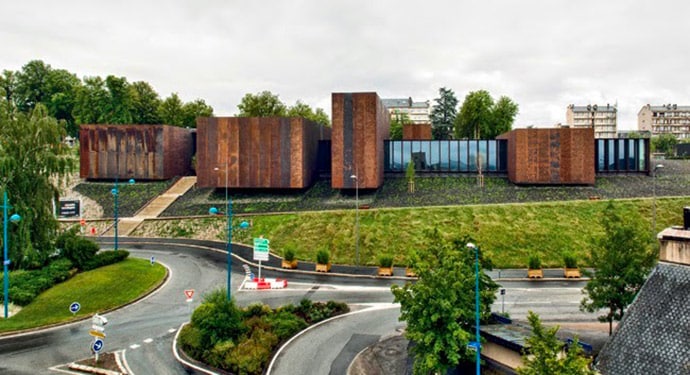 Extérieur musée Soulages en aveyron