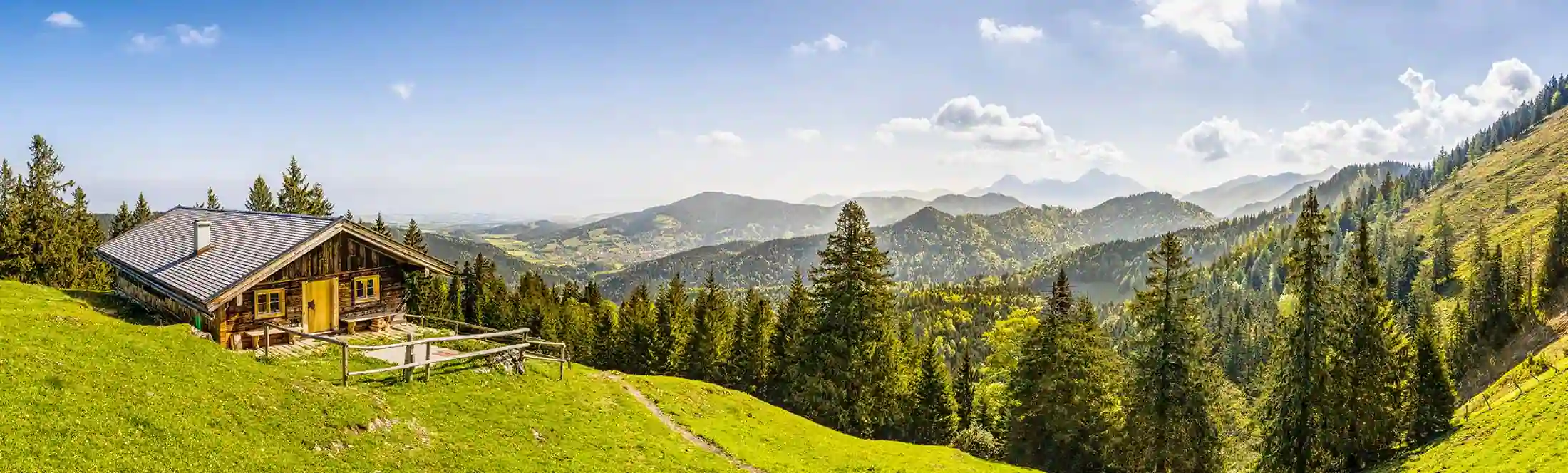 Vue sur la montagne pendant la rando en classe verte