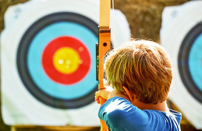activité initiation tir à l'arc enfants classes découvertes