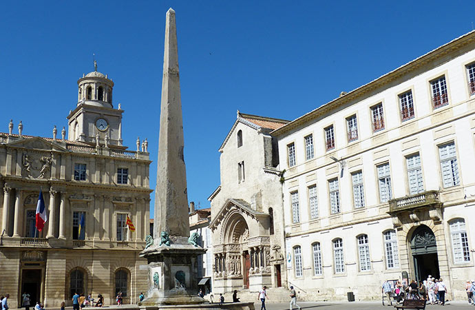 Image Arles-ville Sur les traces de Van gogh Classe de découverte Côté Découvertes