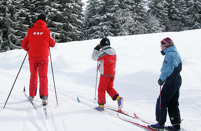 Image cours-esf-skidepiste Classe de découverte Côté Découvertes