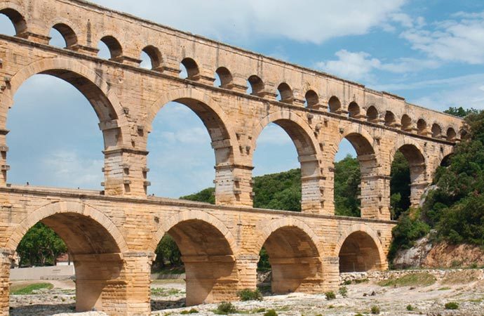 Image pont-du-gard Classe de découverte Côté Découvertes