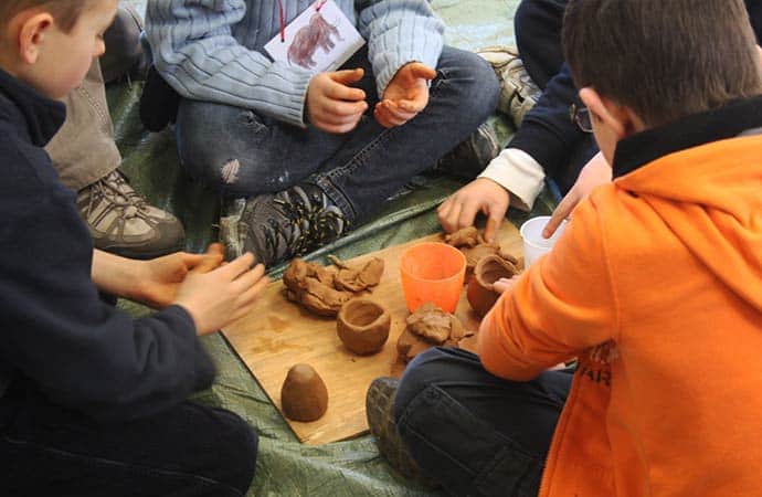 atelier poterie néolithique classe de découverte préhistoire périgord