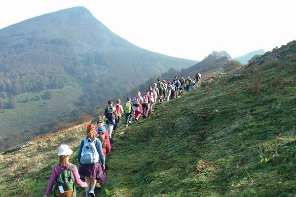 Image radonnée-enfant-pays-basque Classe de découverte Côté Découvertes