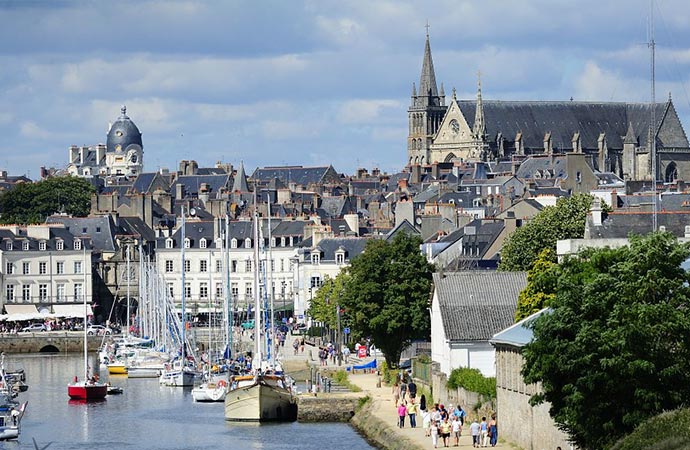 Image vannes-port Classe de découverte Côté Découvertes