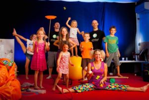 Image atelier cirque Classe de découverte Côté Découvertes Classe de découverte Côté Découvertes