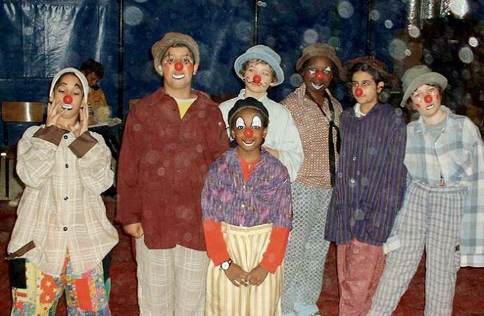 Spectacle clowns classe découvertes