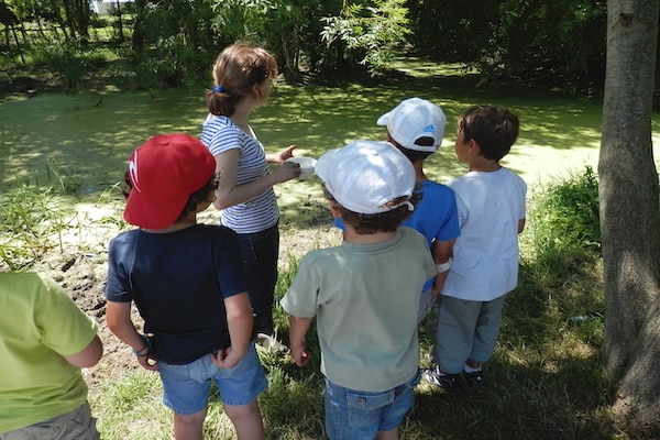 enfants en atelier apprentissage et découverte de l'eau