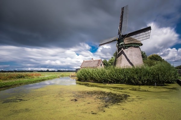 image au fil de l'eau moulin-classes-sans-cartable-cote-decouvertes