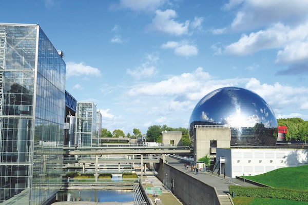 image cinema géode-classes-sans-cartable-cote-decouvertes