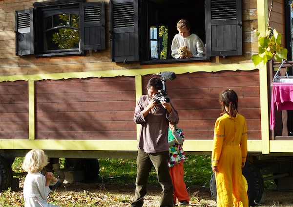 image cinema tournage-classes-sans-cartable-cote-decouvertes