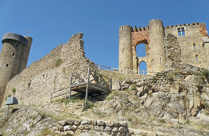 Ruines Château médiéval de Rochebaron