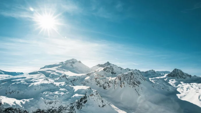 Ski et neige dans les Alpes françaises en voyage scolaire