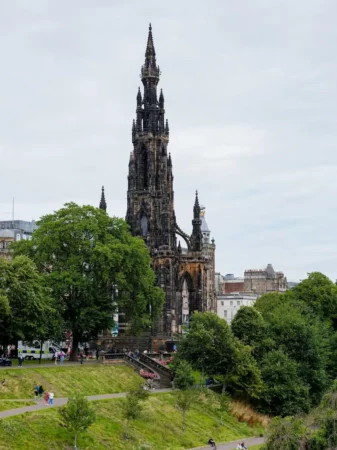parc et monument historique à Edimbourg