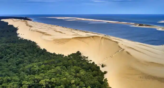 dune du pilat au bord de l'océan atlantique