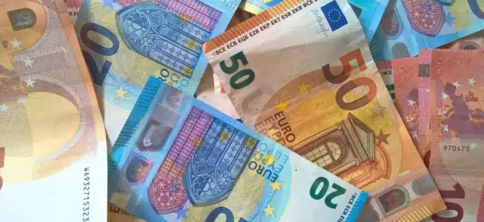 argent pour financer un voyage scolaire