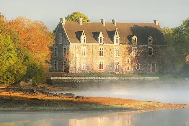 Image château de comper @ Emmaneul Berthier château de contes et légendes en Bretagne