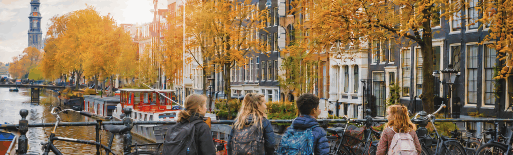Amsterdam en train : Entre canaux, art et histoire